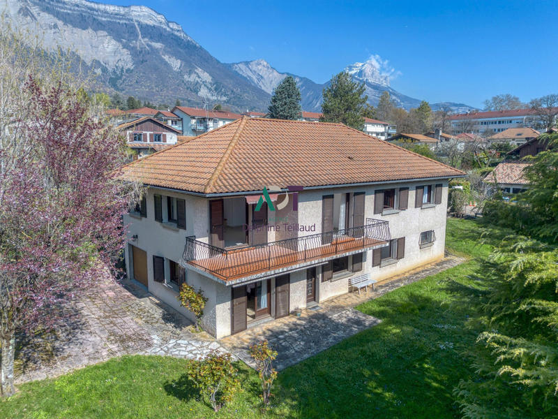 Villa - 180 m² - 7 pièces