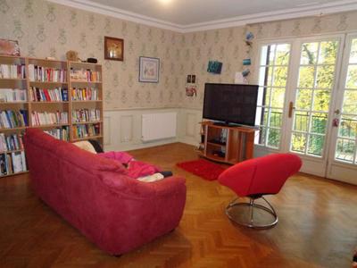 Maison - 216 m² - 10 pièces