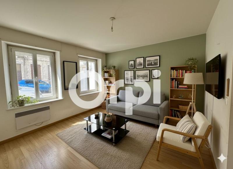 Immeuble - 90 m² - 3 pièces