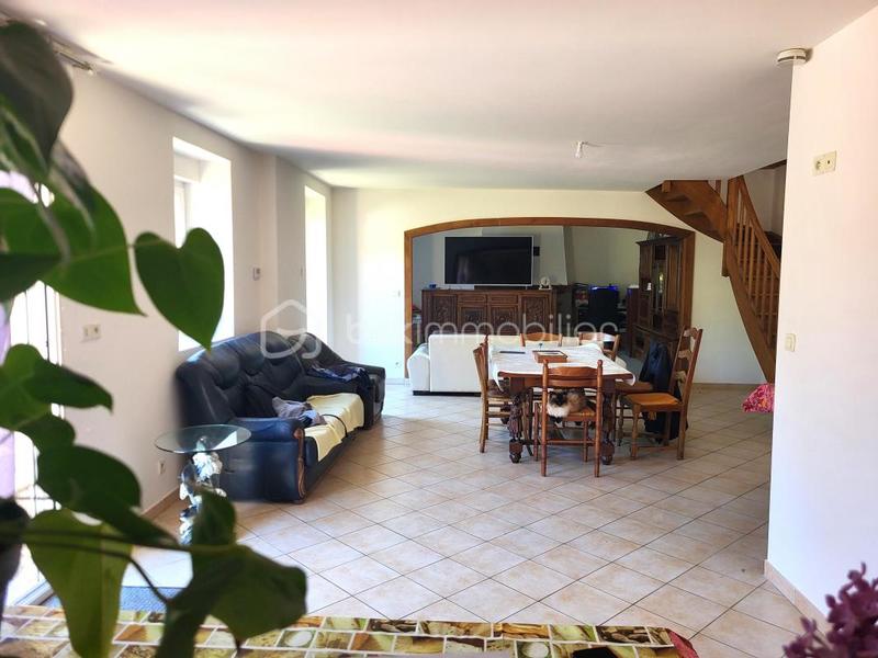 Maison - 188 m² - 5 pièces