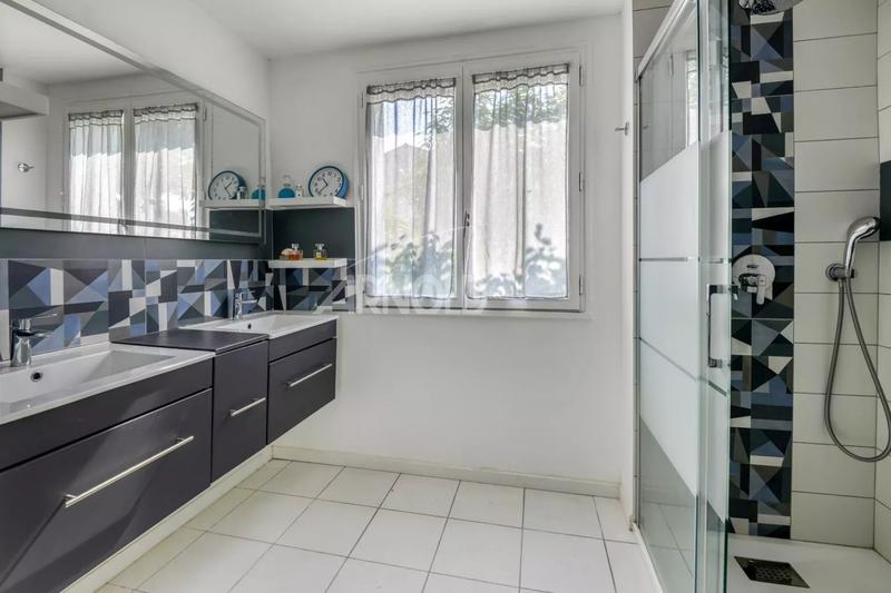 Maison - 156 m² - 6 pièces