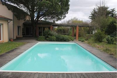 Maison - 215 m² - 8 pièces