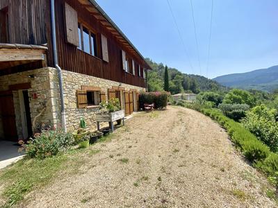 Châlet - 229 m² - 6 pièces