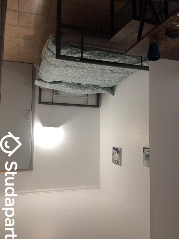 Chambre - 10 m² - 1 pièce