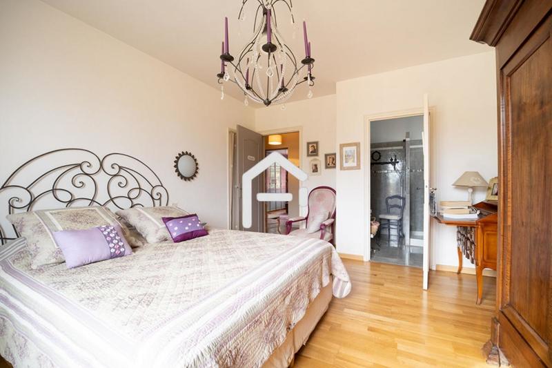 Maison - 191 m² - 6 pièces