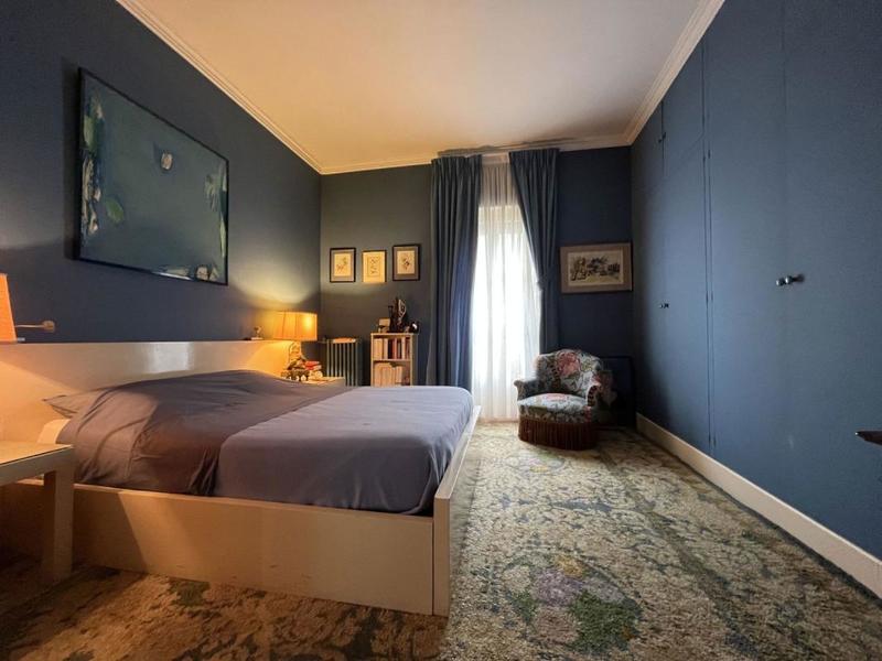 Maison - 210 m² - 6 pièces