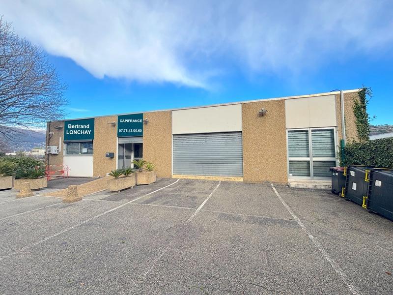 Bureau - 800 m² - 1 pièce