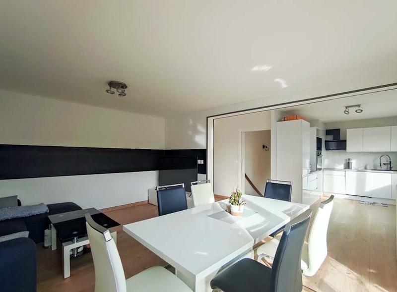 Maison - 110 m² - 6 pièces