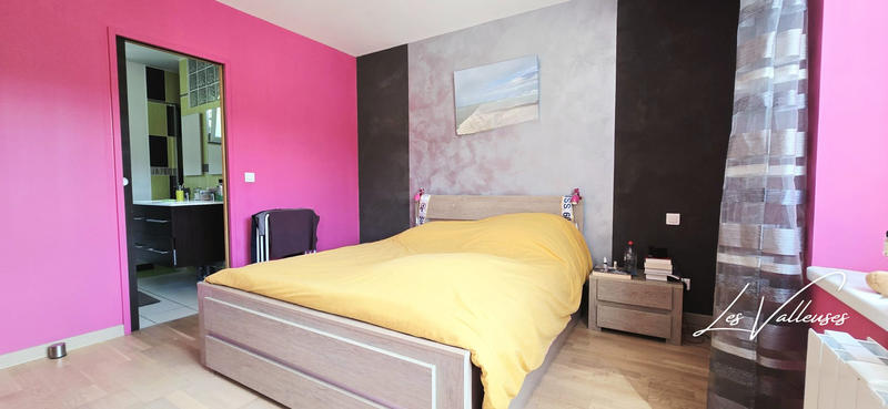 Maison - 213 m² - 8 pièces