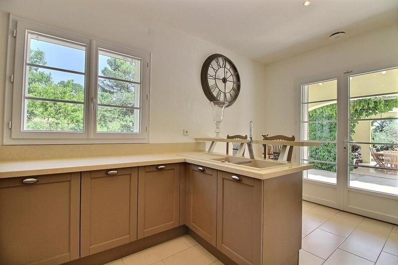 Villa - 198 m² - 7 pièces