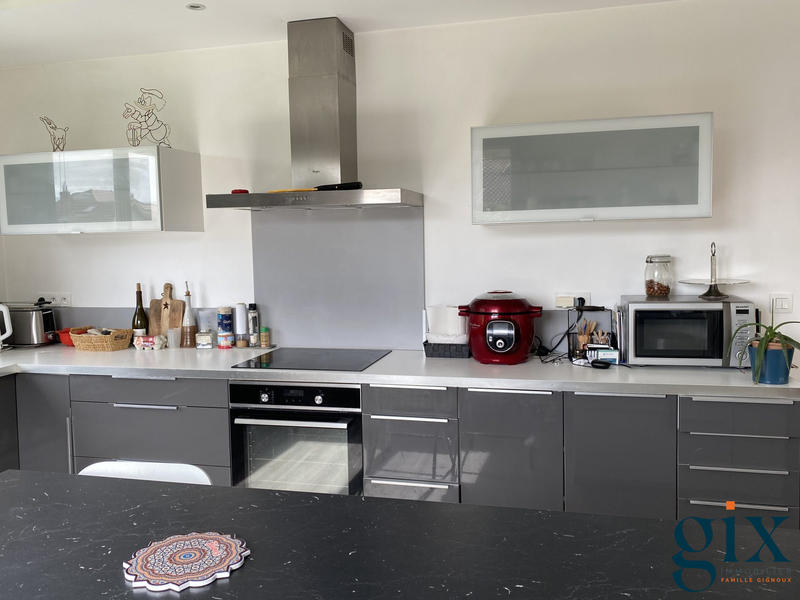 Maison - 160 m² - 6 pièces