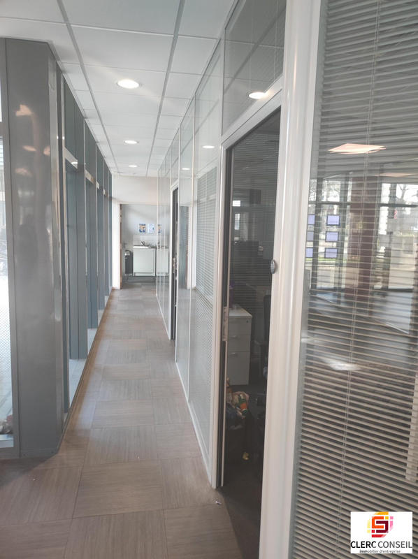 Bureau - 253 m²