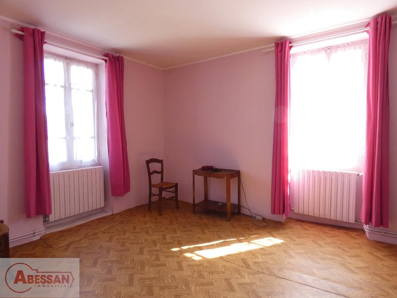 Propriété - 195 m² - 8 pièces