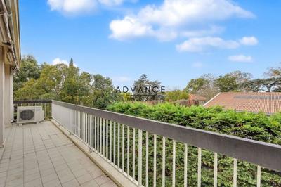 Appartement - 100 m² - 5 pièces