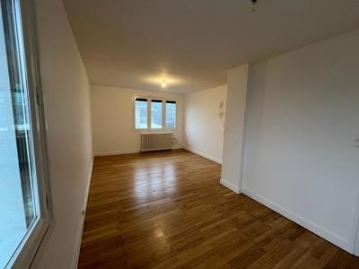 Maison - 99 m² - 4 pièces