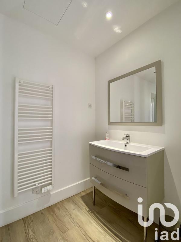 Maison - 620 m² - 8 pièces