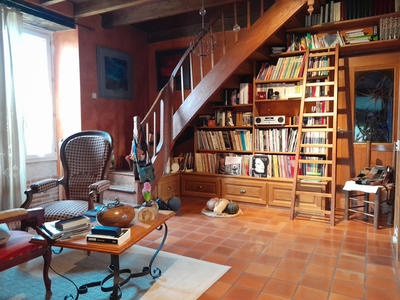 Maison - 240 m² - 8 pièces