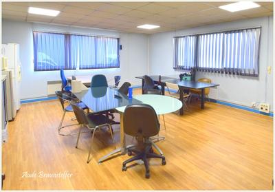 Bureau - 647 m²