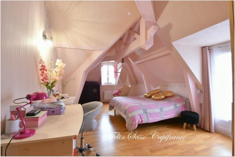 Maison - 220 m² - 6 pièces