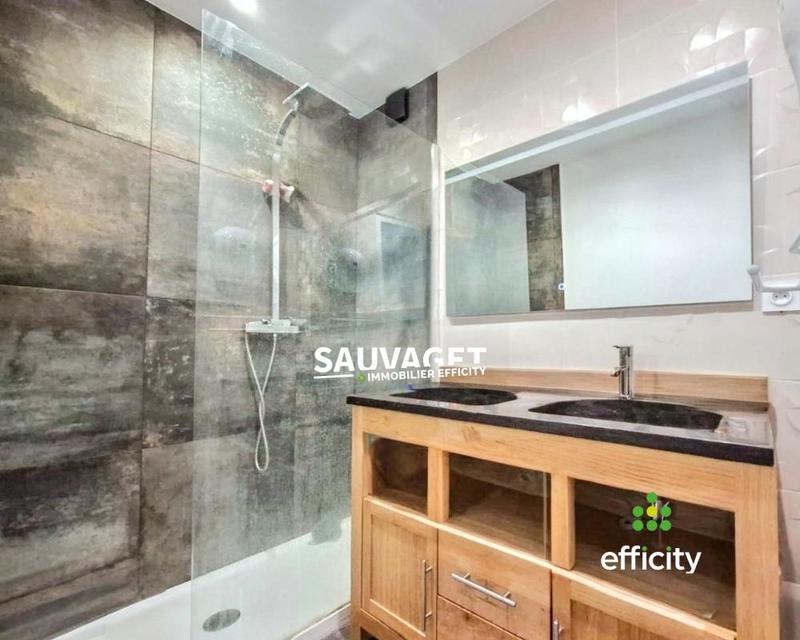 Appartement - 97 m² - 4 pièces