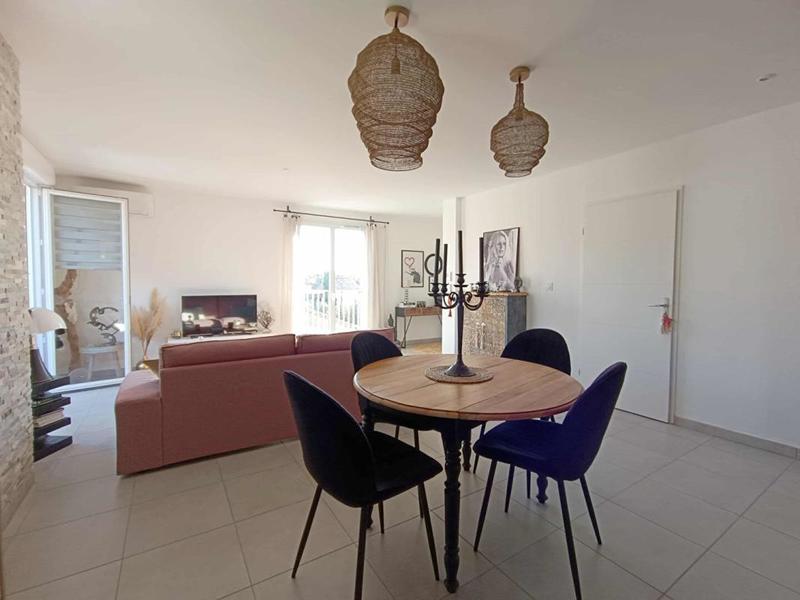 Appartement - 75 m² - 3 pièces