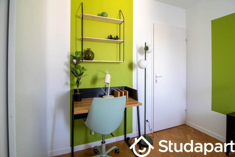 Chambre - 11 m² - 1 pièce