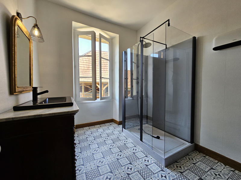 Maison - 190 m² - 10 pièces