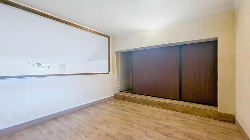 Local commercial - 250 m² - 5 pièces