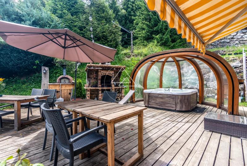 Châlet - 320 m² - 14 pièces