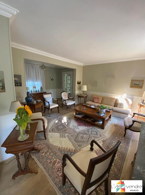 Maison - 188 m² - 8 pièces