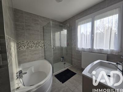 Maison - 139 m² - 7 pièces