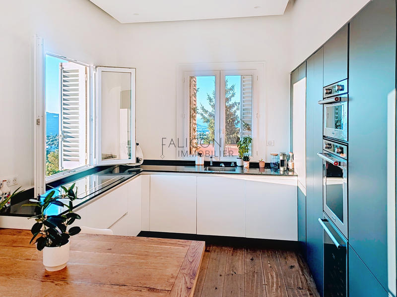 Appartement - 80 m² - 3 pièces