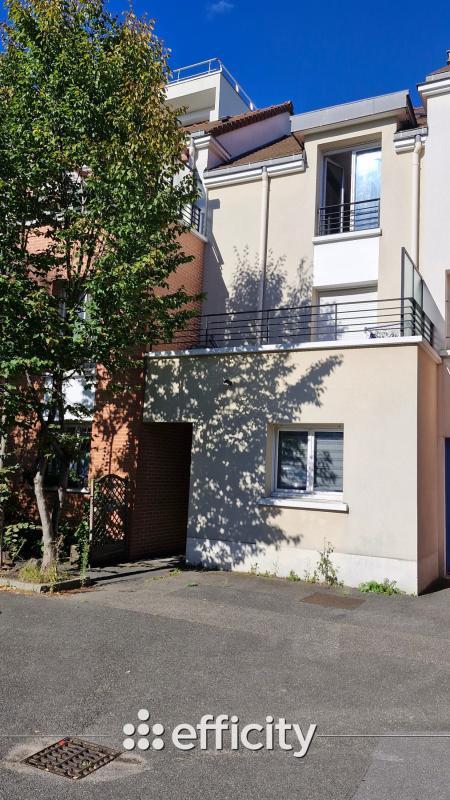 Maison - 92 m² - 4 pièces