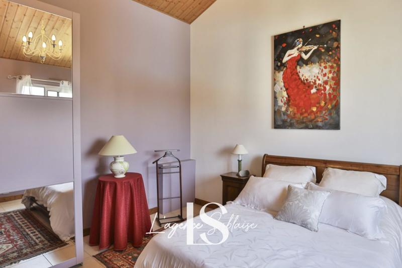 Villa - 202 m² - 7 pièces