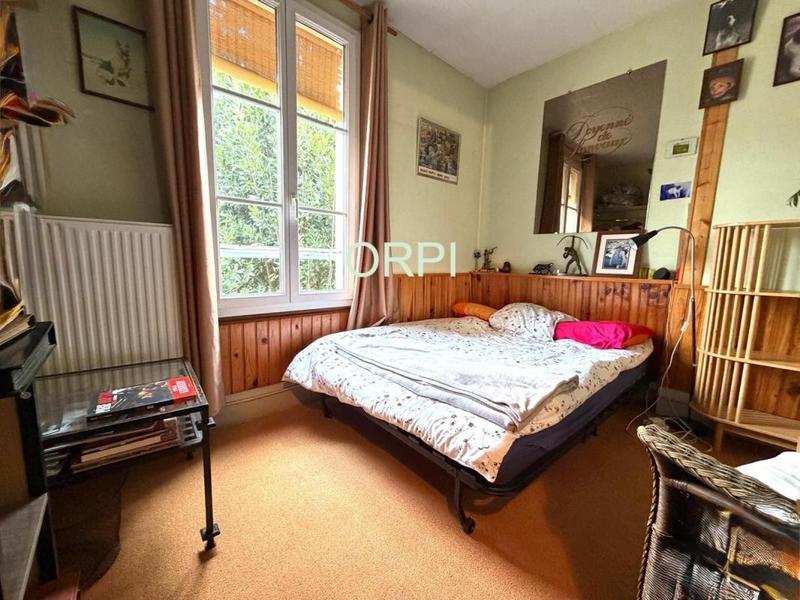 Maison - 221 m² - 5 pièces