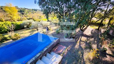 Maison - 145 m² - 5 pièces