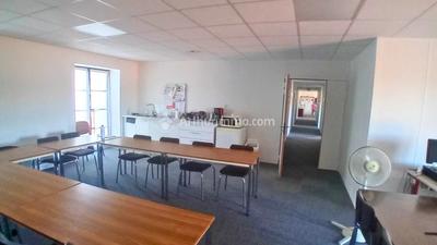 Bureau - 252 m² - 8 pièces