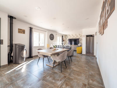 Maison traditionnelle - 112 m² - 5 pièces