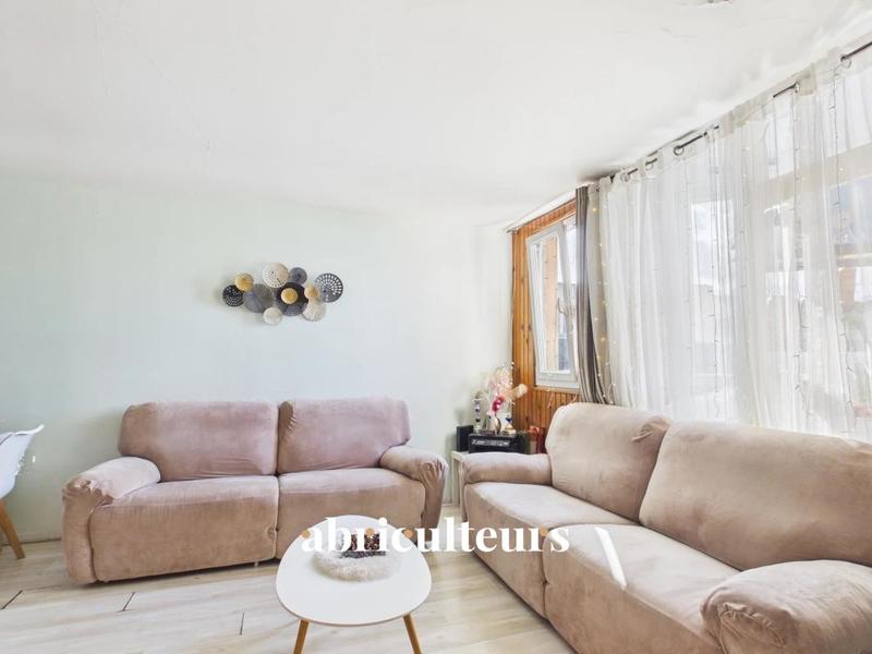 Appartement ancien - 66 m² - 3 pièces