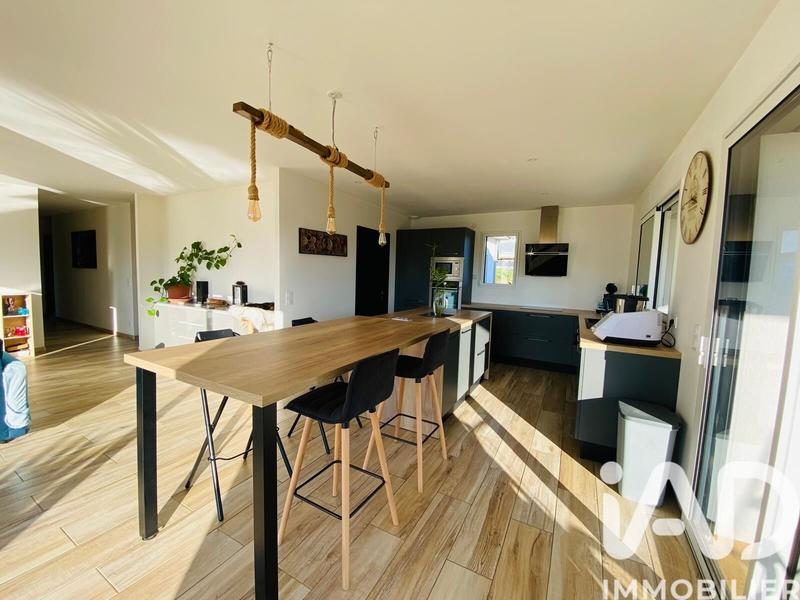 Maison - 135 m² - 4 pièces