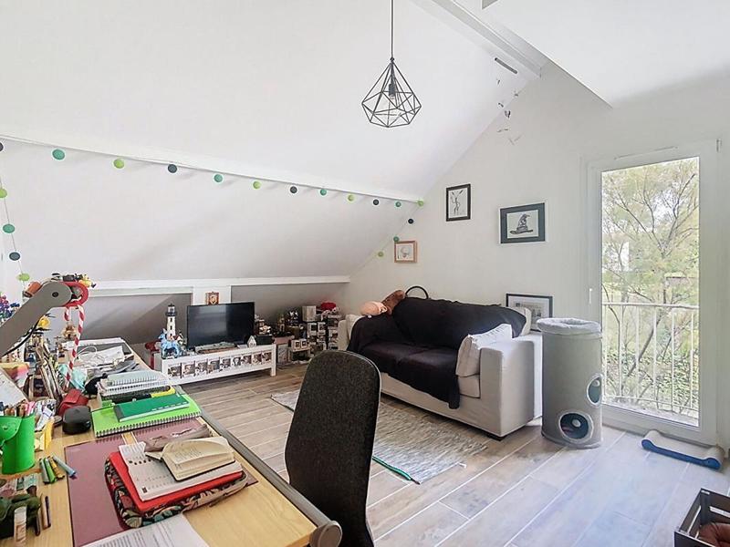 Maison - 180 m² - 7 pièces