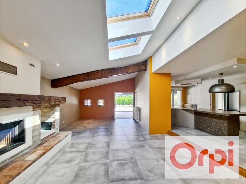 Maison - 288 m² - 5 pièces