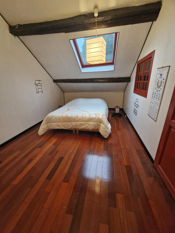 Propriété - 361 m² - 12 pièces