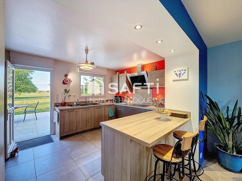 Maison - 204 m² - 9 pièces