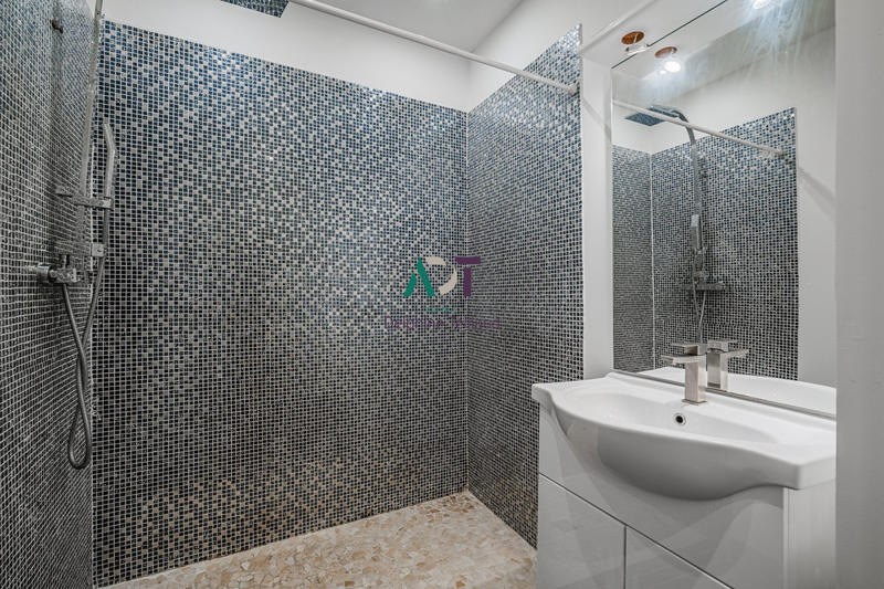 Appartement - 76 m² - 2 pièces