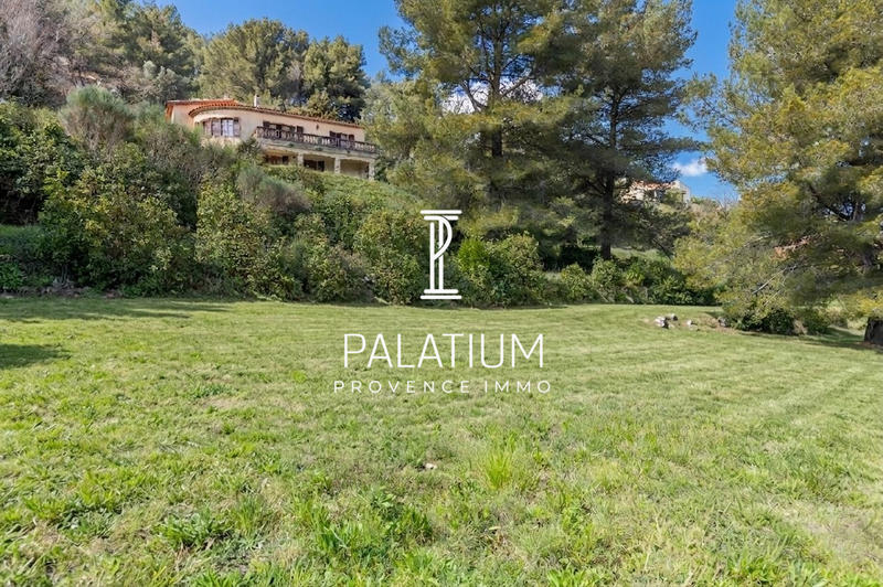 Maison traditionnelle - 163 m² - 6 pièces