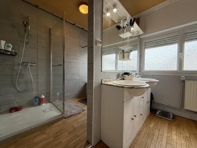 Maison - 160 m² - 6 pièces