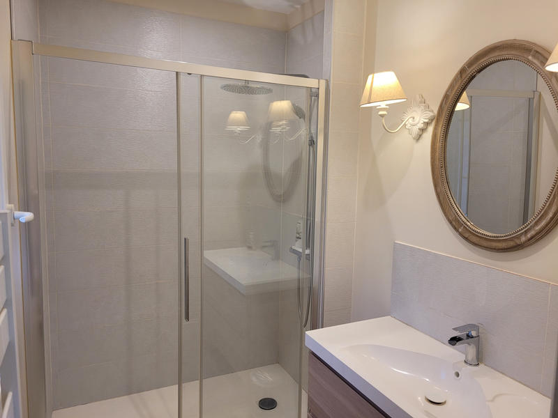 Maison - 240 m² - 6 pièces