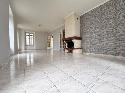 Maison - 268 m² - 7 pièces