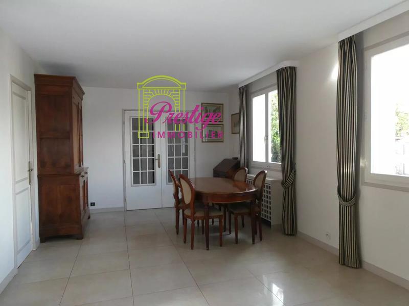 Maison - 166 m² - 7 pièces